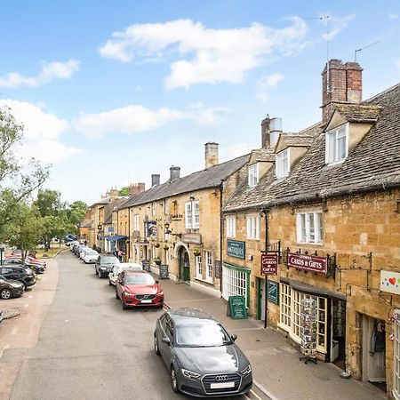 Apartmán Redesdale View, High Street With Private Garden Moreton-in-Marsh Exteriér fotografie
