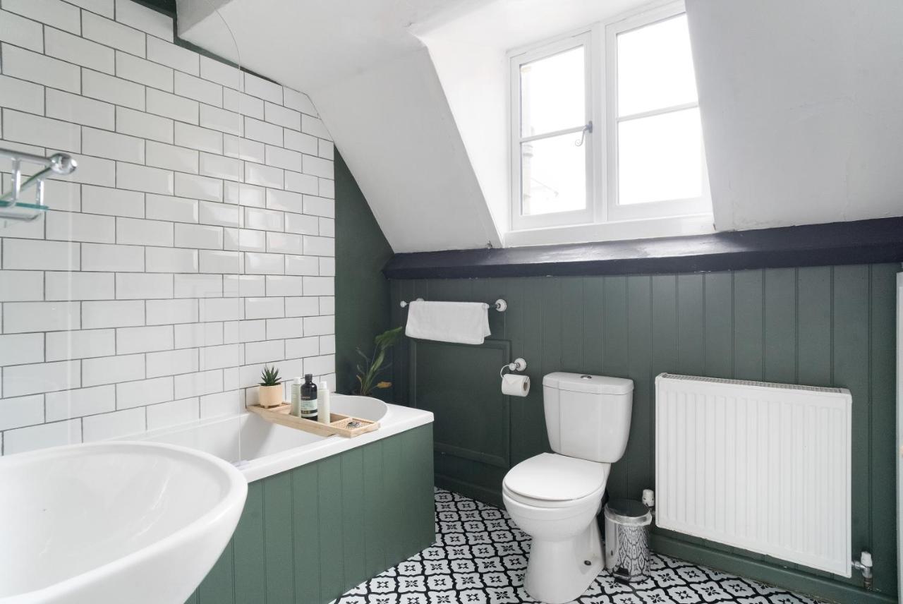 Apartmán Redesdale View, High Street With Private Garden Moreton-in-Marsh Exteriér fotografie
