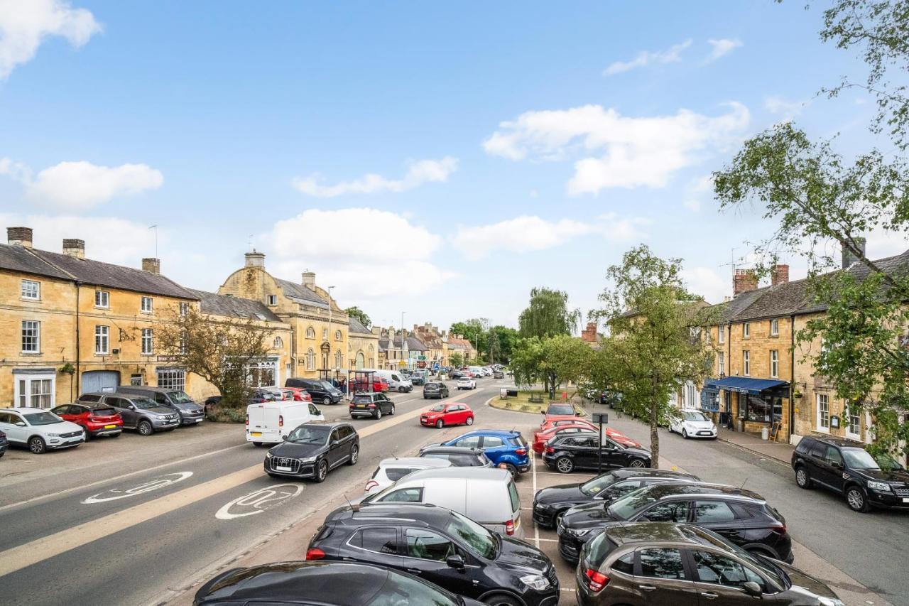 Apartmán Redesdale View, High Street With Private Garden Moreton-in-Marsh Exteriér fotografie
